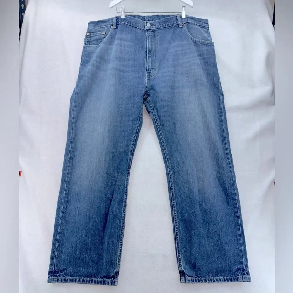 Men’s Levi’s 559 Relaxed Straight Fit Jeans size W46 x L32